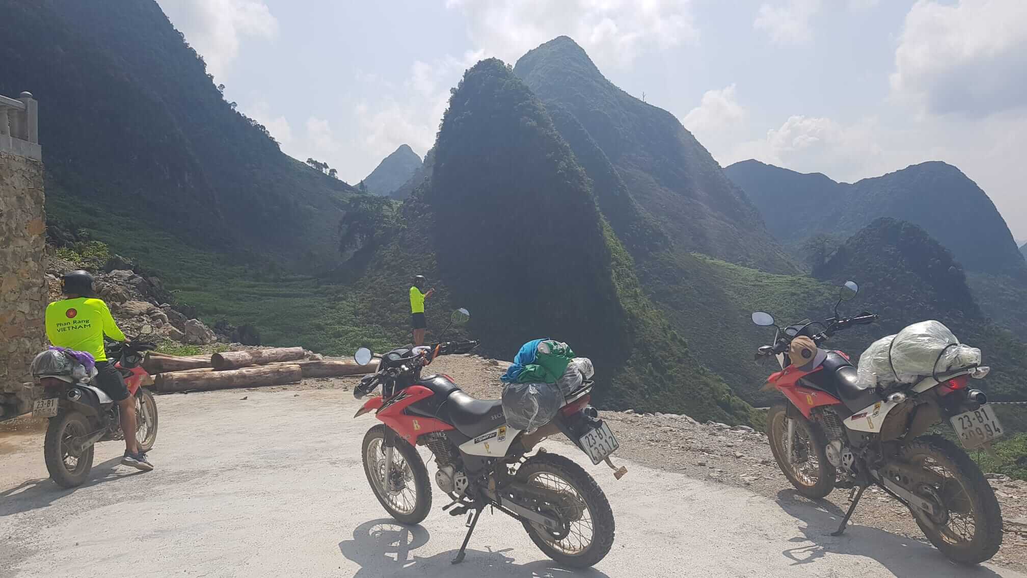 4 Day Motorbike Adventure Tour (Ha Giang Loop)