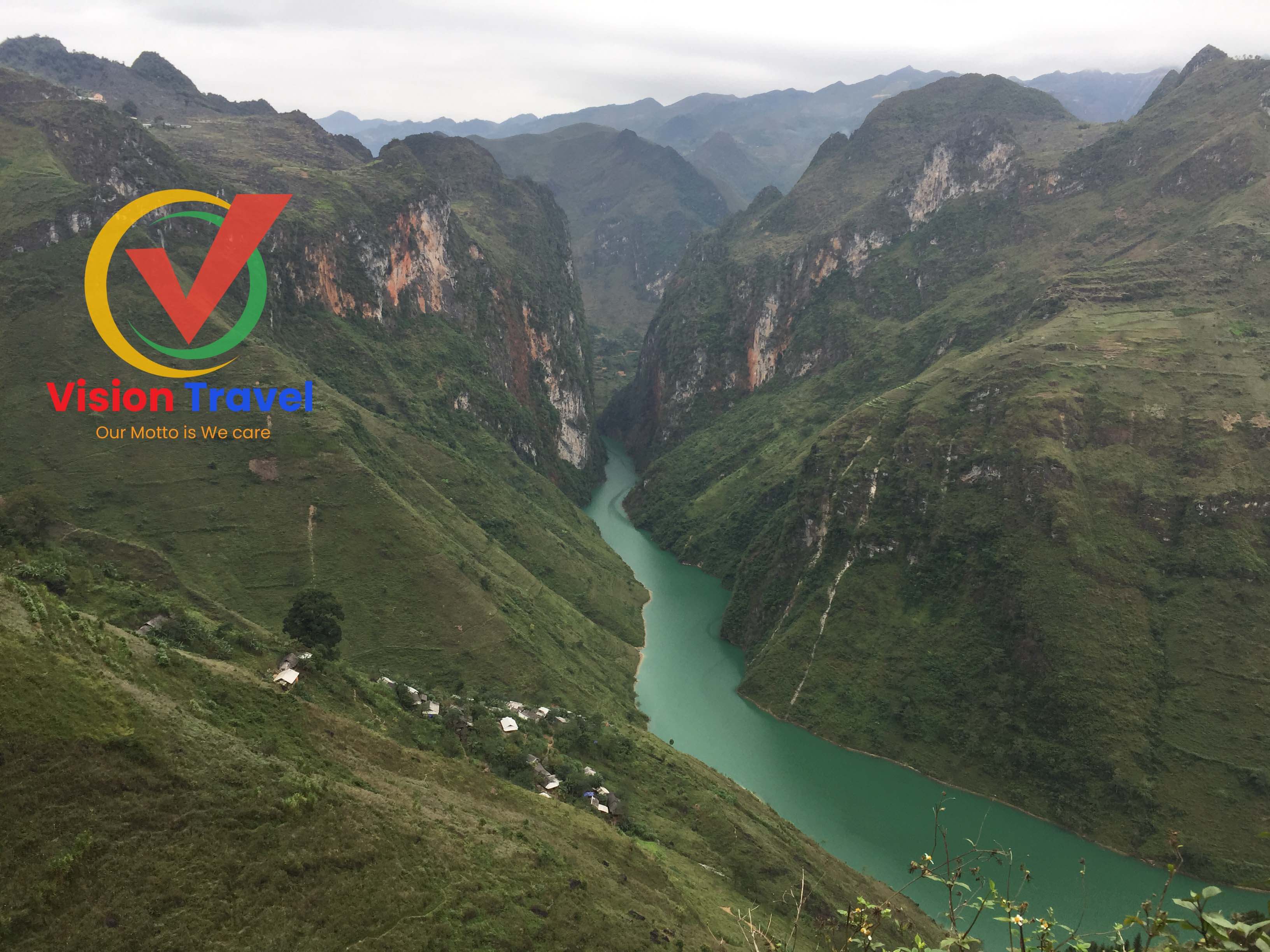Du Gia village – Meo Vac7-day by vehicle Ha Giang – Cao Bang, Northern Vietnam Adventure (Home stay, Trekking, Market)