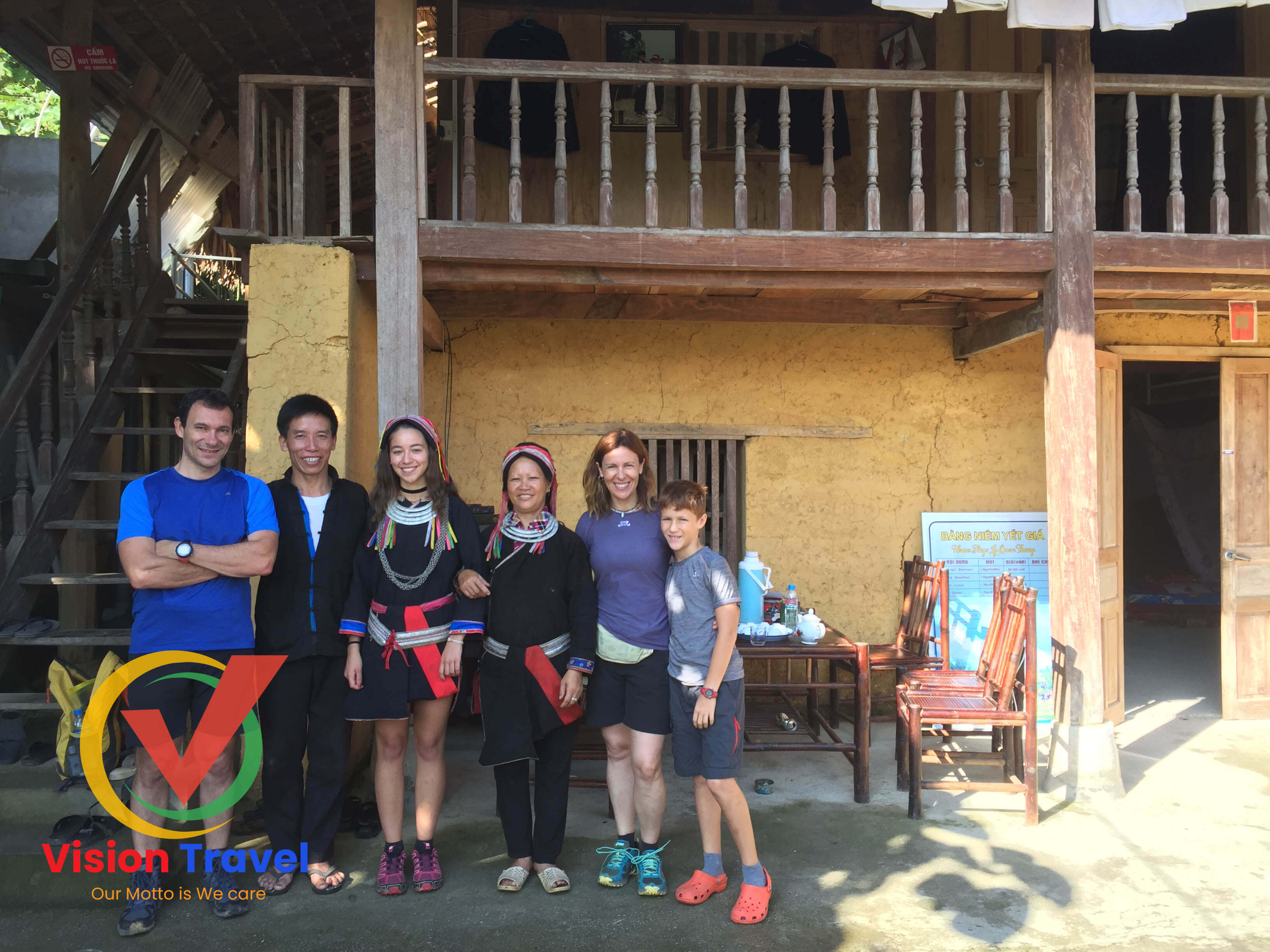 Hanoi – Nam Dam village6-day by vehicle Captivating Ha Giang tour (Home stay, Trekking, Market)